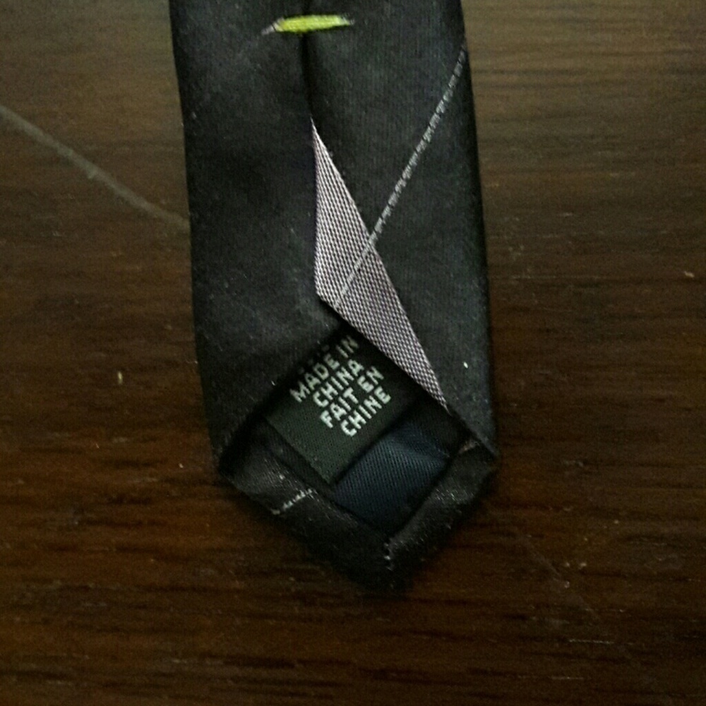 VAN HEUSEN Purple, Lavender & Light Green Necktie - Picture 3 of 3